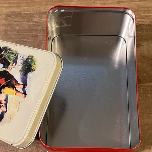 The Three Little Pigs Tin Box Gummy Worms Container Fairfield Confectionery RARE - Picture 6 of 9